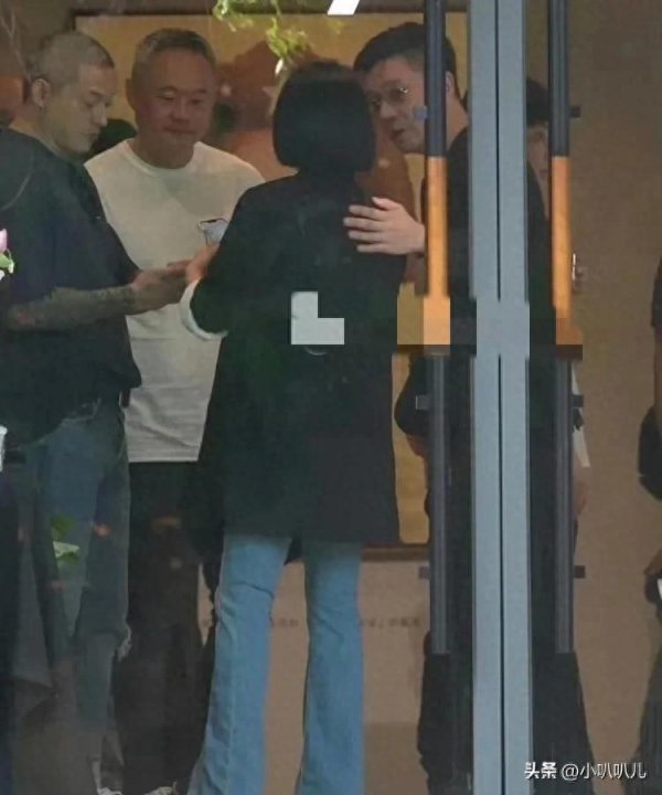 GGV纪源资本 S妈给外孙女Lily宣传画展，而小玥儿的学期毕业典礼由马筱梅参加