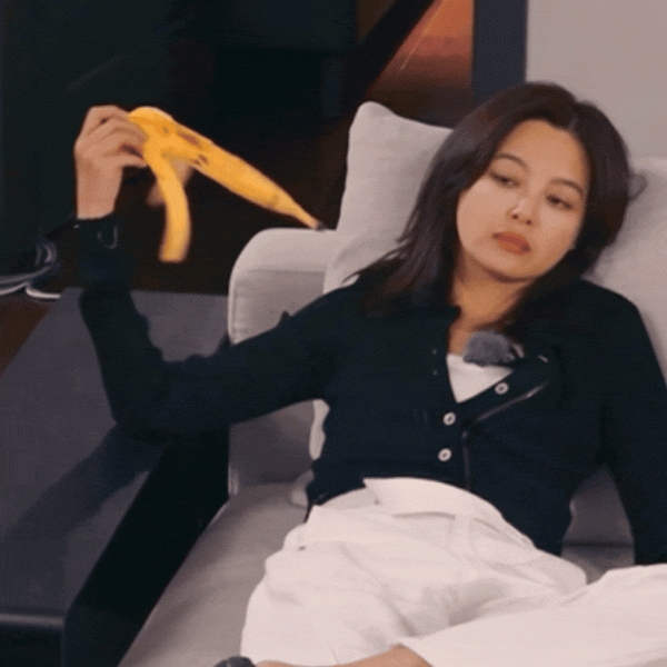 纵信优配 红发易梦玲杀疯巴黎？范冰冰之后，时装周可看的就是网红了？